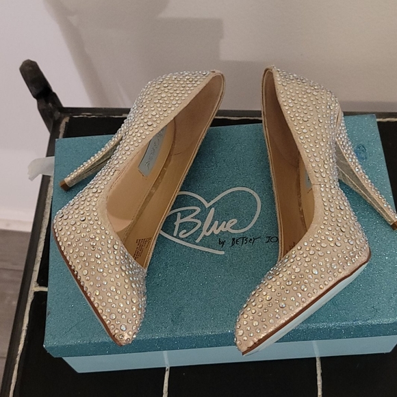 Betsey Johnson Champagne Shine Pumps - Picture 4 of 5